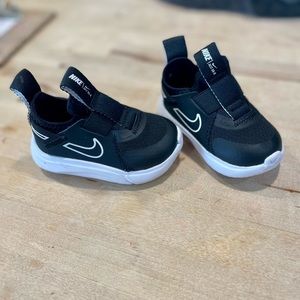 NIKE Baby 4C